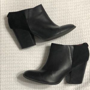Tommy Hilfiger black leather heel booties